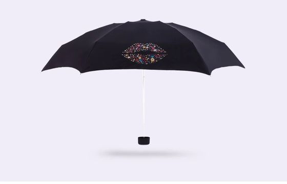Μικρή αδιάβροχη πτυσσόμενη ομπρέλα μεγέθους για τις γυναίκες