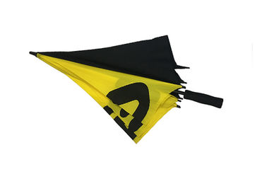 Pongee μαύρο κίτρινο προωθητικό αντι UV συνολικό μήκος 101cm ομπρελών γκολφ
